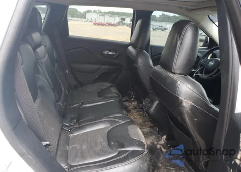 2016 Jeep Cherokee Latitude из США, поврежденный, VIN 1C4PJMCS0GW310172